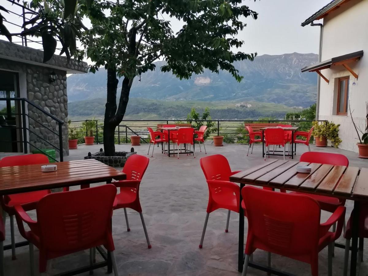 Bixhaku Guesthouse Gjirokastër Exterior foto